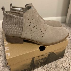 TOMS booties